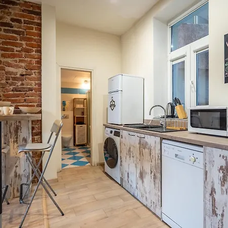 'blue Sapphire House'- Central&modern